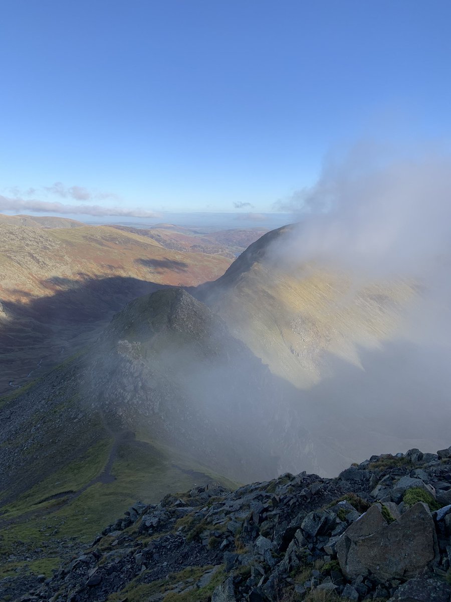 TheLakesMike's tweet photo. An early prompt from @CumbriaWeather for a day out to remember.
.
#DeepdaleRound.
.
#fairfield #stsundaycrag #helvellyn #ullswater #patterdale #glenridding
.
#cumbria #lakedistrict #ukrunchat #trailrunning #fellrunning #wainwrights #mountains #weather https://t.co/MDLb3U1ZqW