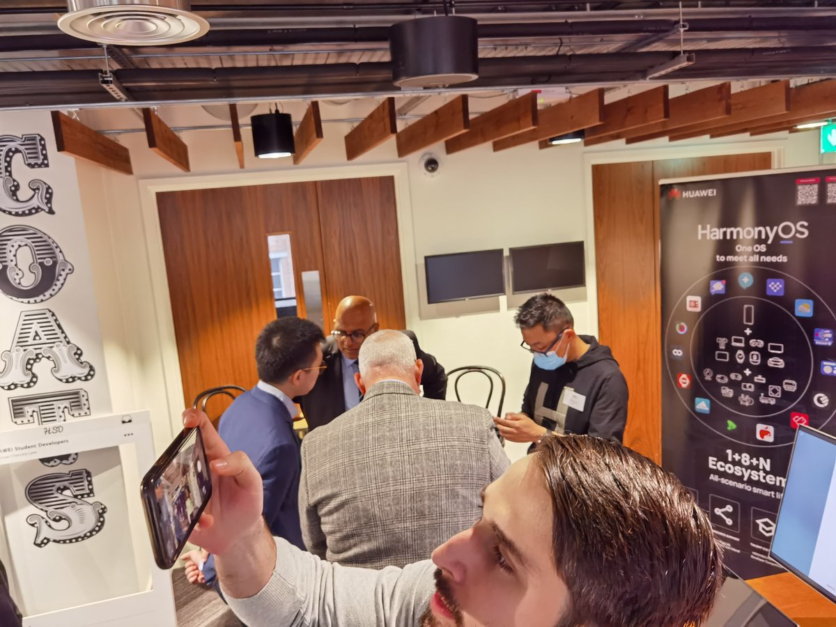 Here we go!! #HSD #huawei