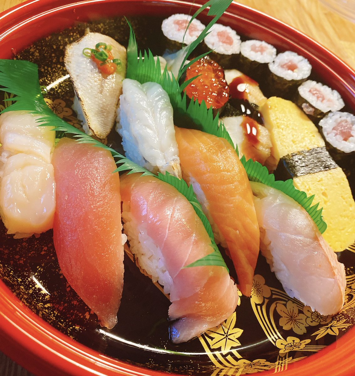 sasa00600's tweet photo. 間食　干し芋、韓国海苔、ココアドリンク
膝伸ばし50回、腕立て10回、ぶら下がり、お尻上げ30回
#レコーディングダイエット
#食事記録
#運動記録
#お寿司 https://t.co/1qIQ4K41VX