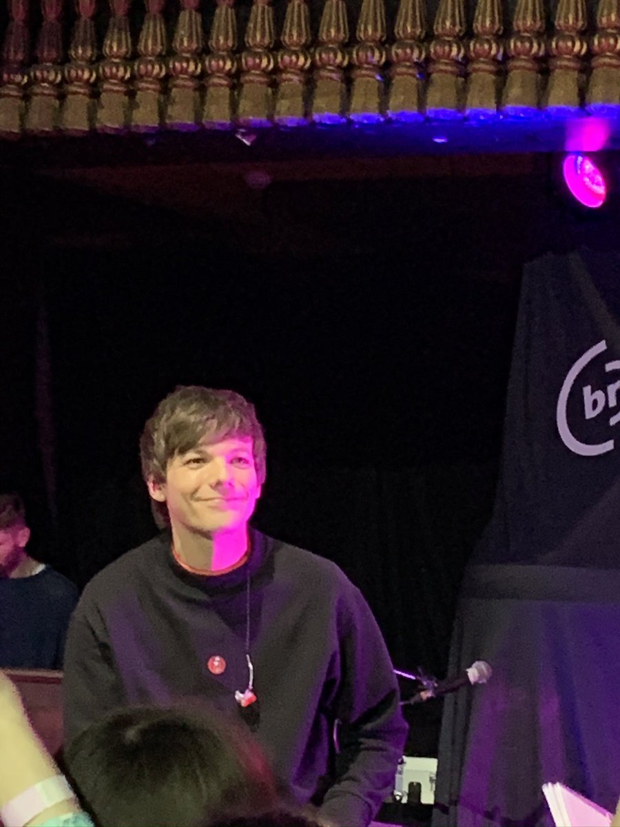 prlouistbr's tweet photo. quote esse tweet com um momento do Louis Tomlinson que fez você pensar "Uau, ELE é tão bonito"

nós começamos com as quatro favoritas da adm https://t.co/42IVzbh6xd