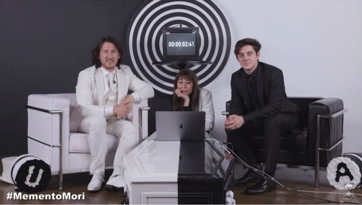 bootleg_b0i's tweet image. Hey,
It’s been one year since Unus Annus ended.
You didn’t forget did you?