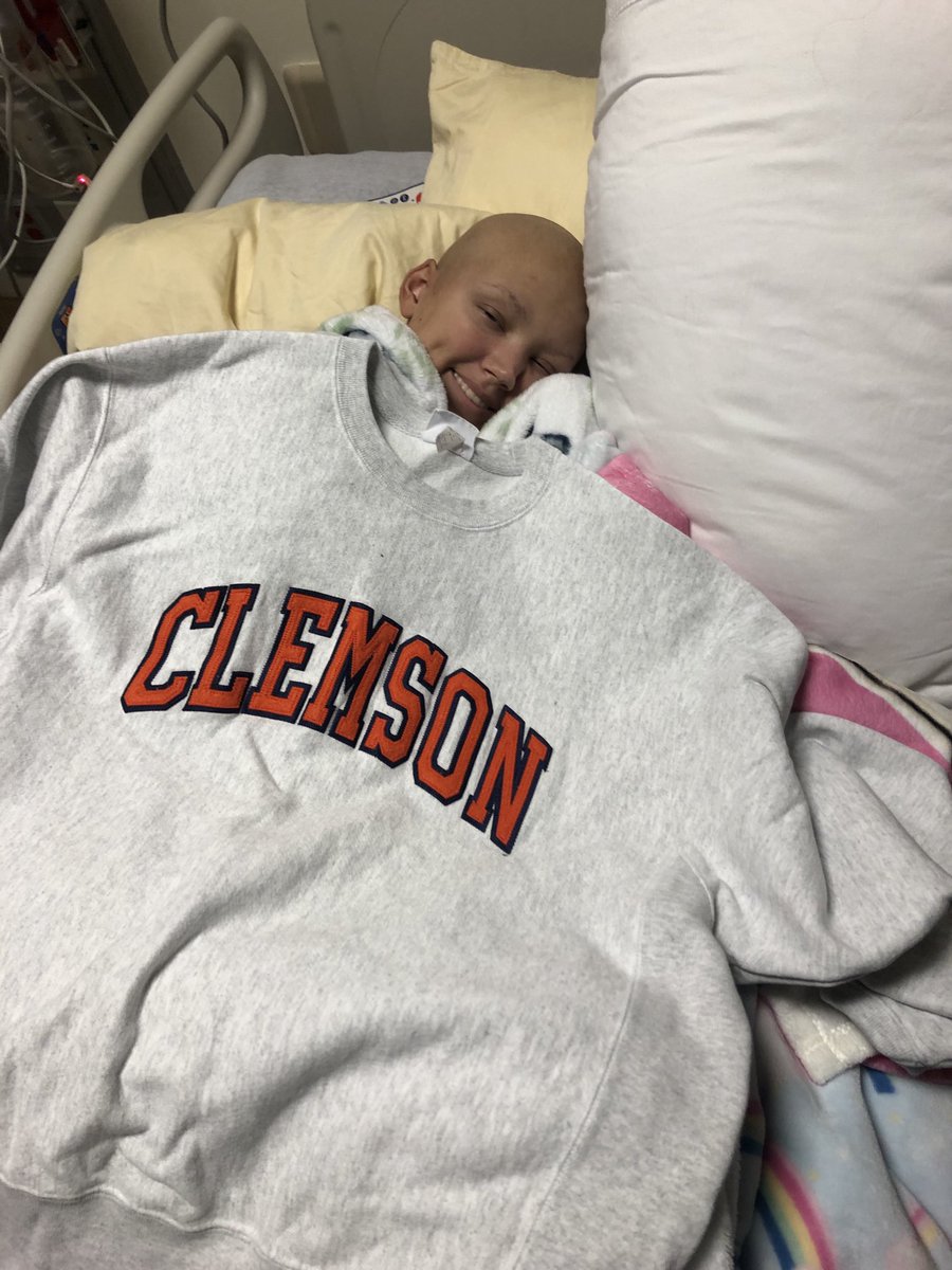 MeghanBresee's tweet photo. ⁦@bryan_bresee⁩ ⁦@ClemsonFB⁩ Let’s go TIGERS! https://t.co/snBOeqiXag