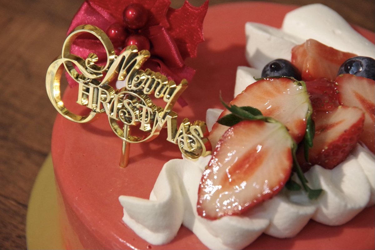 【ムースフレーズ5号(15cm)】
バニラブリュレ、イチゴムース、シナモンクッキー、グラサージュ🍓･:*+.