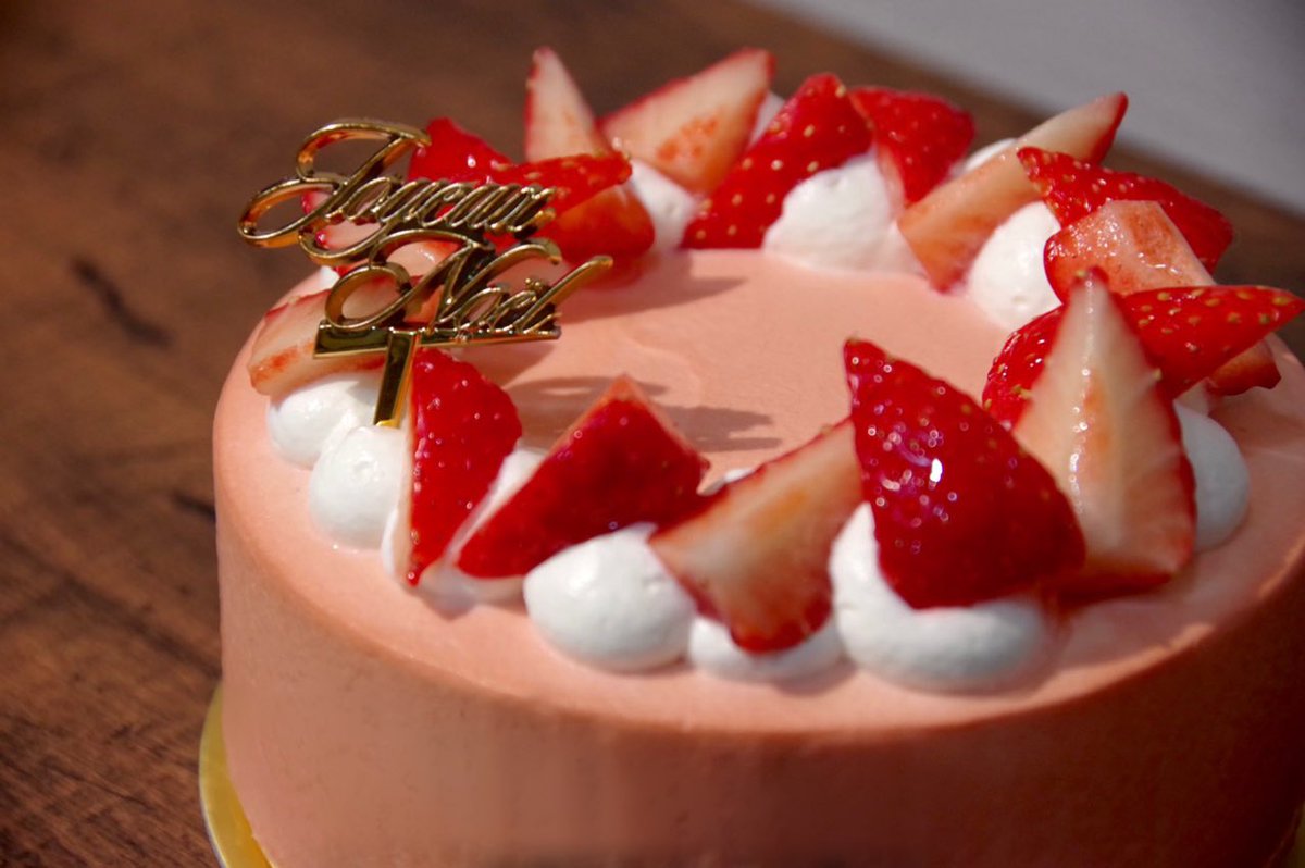 Aimer(12cm)】
ジェノワーズ、生クリーム、カスタードクリーム、苺のコンフィチュール、苺のクリーム、いちご🍓･:*+.
2,3名でもお召し上がりいただきやすいサイズでご用意いたしました💍