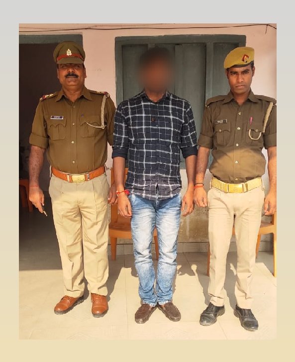 maharajganjpol's tweet photo. #MaharajganjPolice
थाना सोनौली पुलिस द्वारा मु0अ0सं0 145/21 धारा 14A विदेशी अधिनियम व 120B आईपीसी में वांछित अभियुक्त को गिरफ्तार कर भेजा गया जेल।
#UPPolice https://t.co/3TDyImKQNM