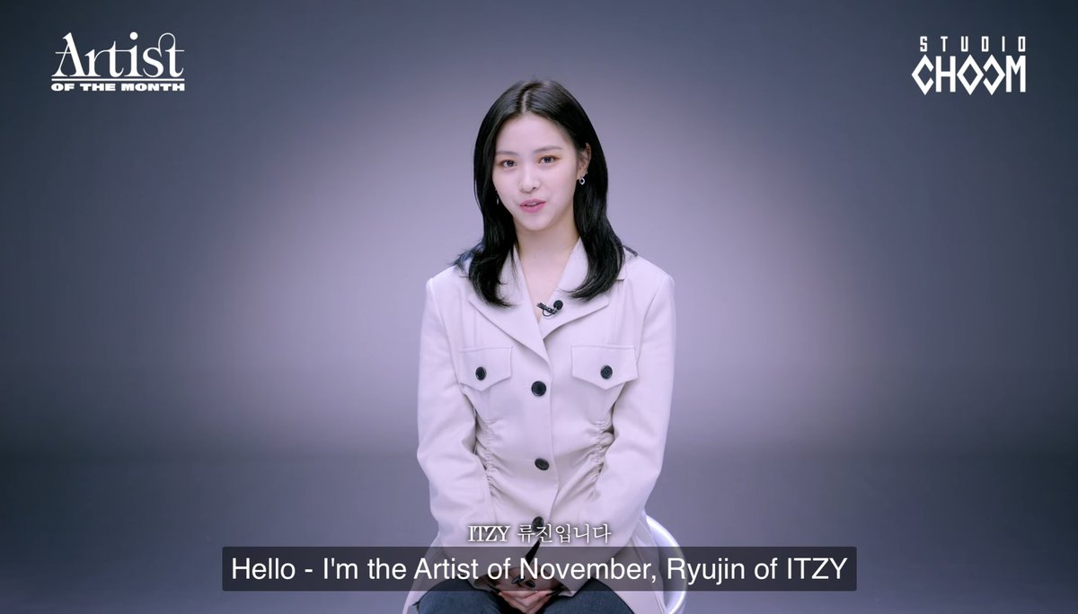 satangryuu's tweet photo. From ‘Hello, I’m a JYP trainee for 2 years 8 months, Shin Ryujin’ to ‘Hello I’m the Artist of November, Ryujin of ITZY’
😭😭😭😭😭😭😭

Ryujin’s mixnine self cam was uploaded exactly 4 years 1 day ago😭😭

RYUJIN NO LIMIT
#RyujinIsComing
#AOTM_RYUJIN https://t.co/iJ1n9PTYYM