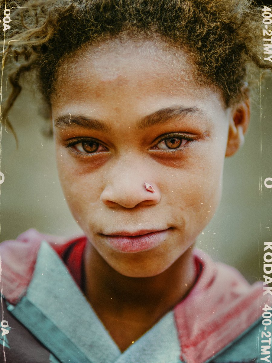 📷 #Portrait She got that Rihanna @rihanna Confidence, you can tell! Loving Yourself is the Key!! 🗝️🗝️

#portraiture #photography #streetphotography #instaportrait #ColouredsInColor #coloured #peopleoftheworld #rihanna #oudtshoorn #southafrican #africa

2021®