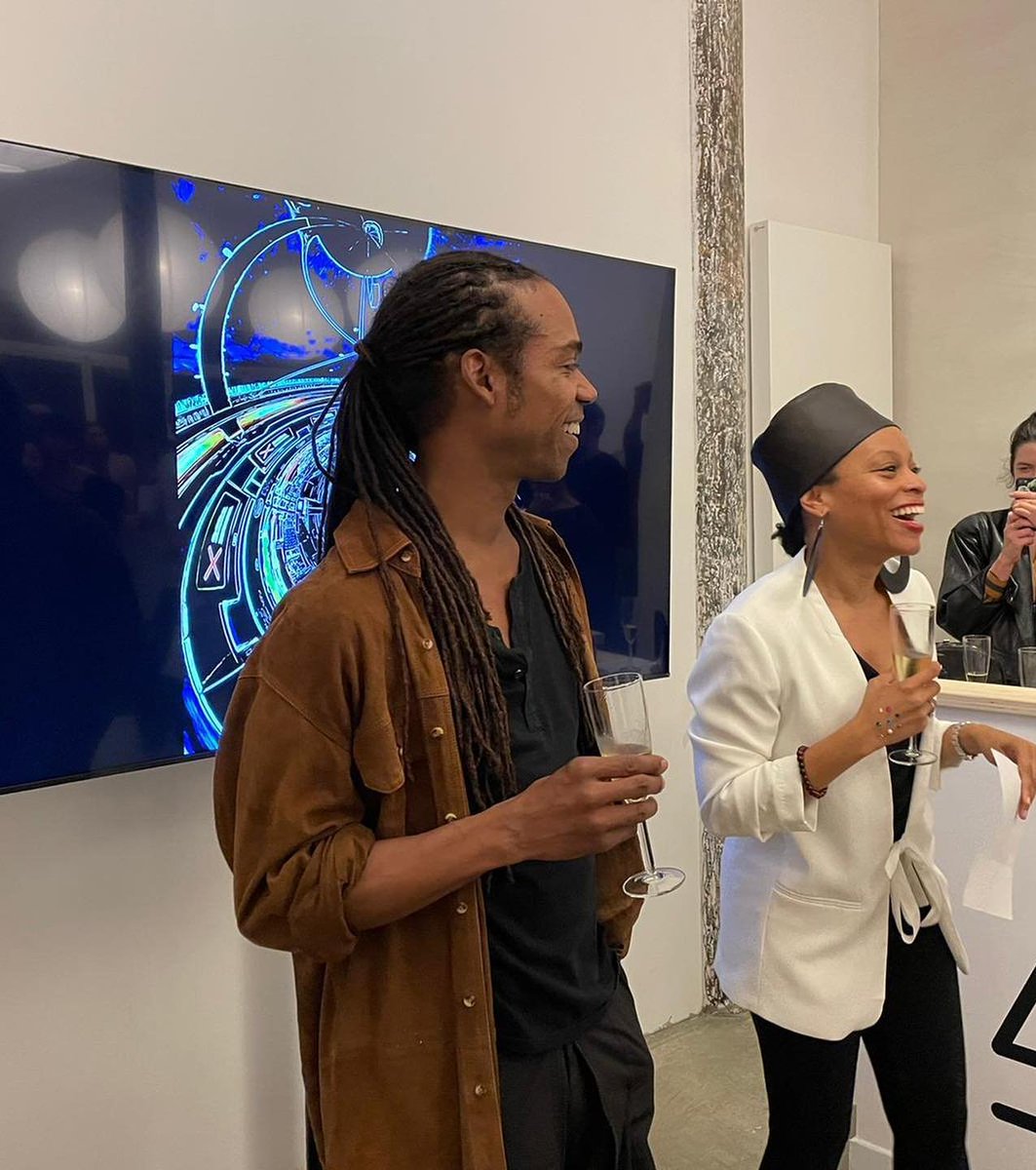 T5OH_ART's tweet photo. A very big thank you to @CrystalPNight 
@deitiesofLOVE @ThomasMetaverse for such a magnificent #NFT #PARIS event ❤❤I was honored to share some of my creative work for the occasion and what a pleasure to meet so many incredibly beautiful &amp; talented beings ❤❤how inspiring.. https://t.co/1XHwBcupA4