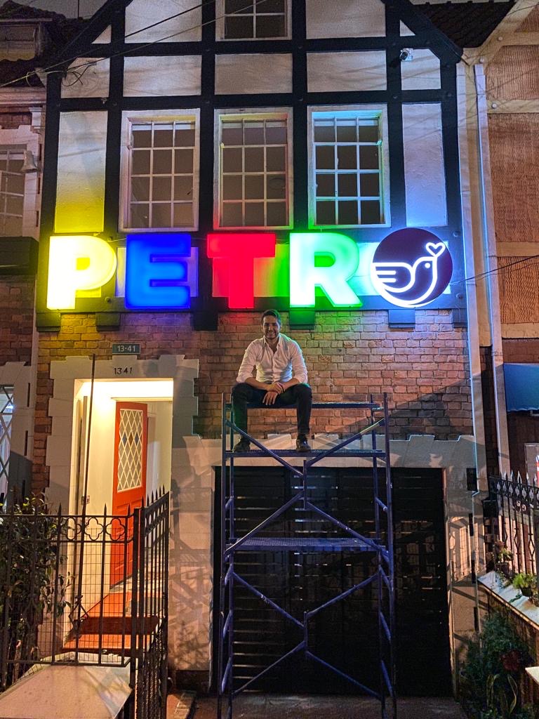 petrogustavo's tweet photo. ¿Que tal? Esta sede es en Bogotá https://t.co/UWl7MFmBfy
