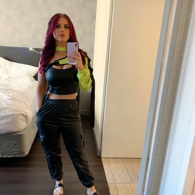 Yes I&rsquo;m obsessed with this outfit https://t.co/GsqoVfARoB<a href="/tag/boundforglory"class="tags"><span>#boundforglory</span></a>