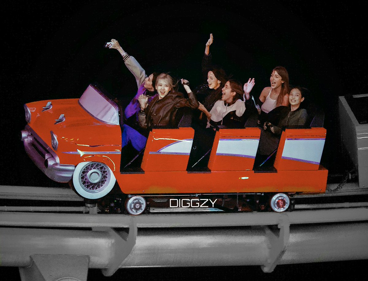 Rosé and Jennie Riding a Roller Coaster at Paris Hilton’s Wedding Celebration 📸: IG: DIGGZY for More Pics 🖤 #blackpink #rosé #jennie