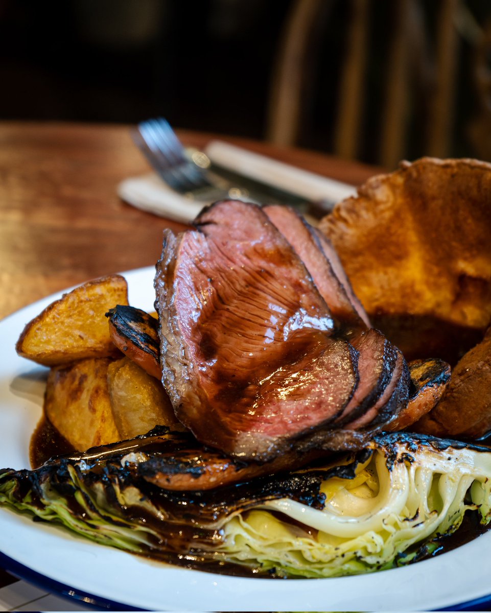 Wood fired Sunday roast. Grab a pint (of gravy) we'll sort the rest

For bookings, head to the website below. Otherwise, tag a mate and come along! We are roasting from 12pm tomorrow! 

thegreyhoundpeckham.co.uk/foodmenu/