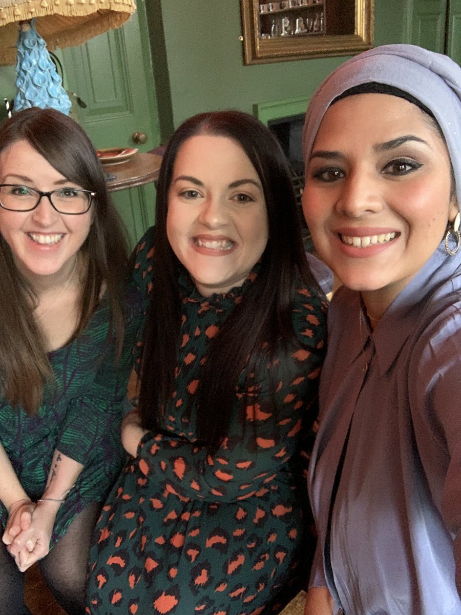 zssnas's tweet image. #SuccessinEnglish Book Launch is now LIVE!!! @abbiemann1982 @DeeCanEnglish @HWimbushEnglish @Lit_liverbird @HoDandHeart @MrsRHEnglish @andy_samm @lauratsabet @TillyTeacher @mrsbrewtandcake @Xris32 @LyndsayBawden @SPryke2 #SuccessinEnglish