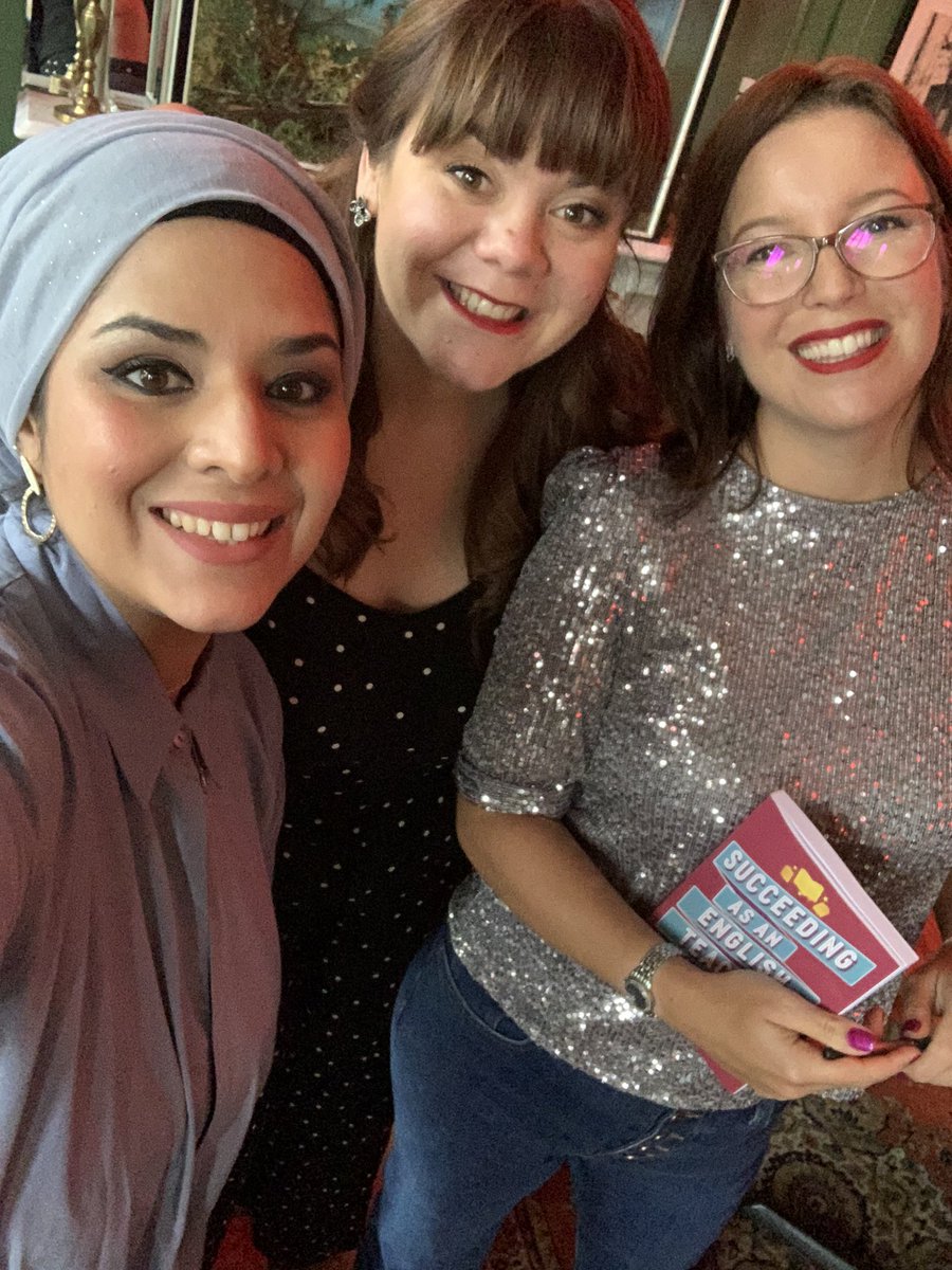 zssnas's tweet image. #SuccessinEnglish Book Launch is now LIVE!!! @abbiemann1982 @DeeCanEnglish @HWimbushEnglish @Lit_liverbird @HoDandHeart @MrsRHEnglish @andy_samm @lauratsabet @TillyTeacher @mrsbrewtandcake @Xris32 @LyndsayBawden @SPryke2 #SuccessinEnglish
