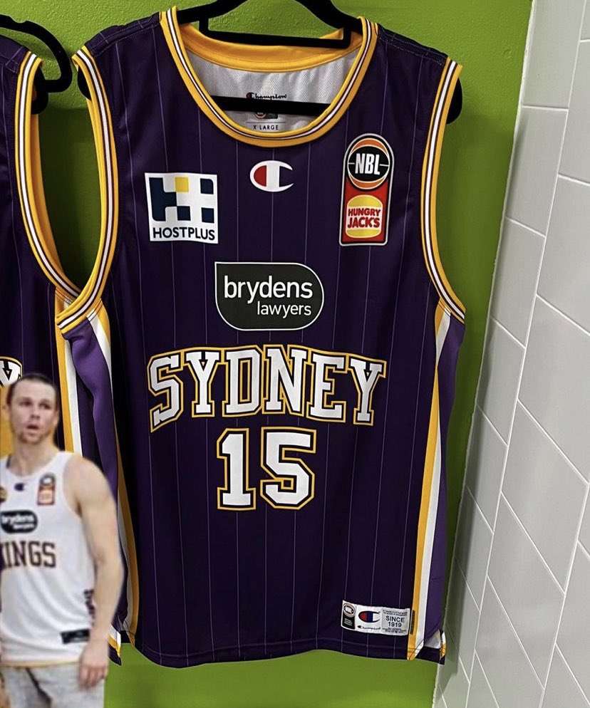 gvsubasketball's tweet photo. Former guard @jaydenhodgson35 played in his first pro game last night for the @SydneyKings #LakerPros https://t.co/E6Qds1BZvt