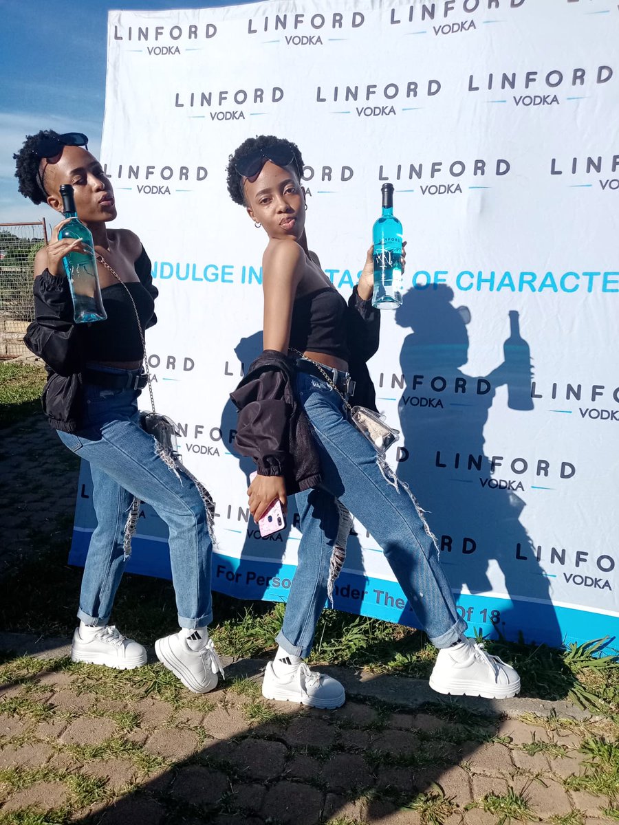 PMS_LSO's tweet photo. Which Vodka To Win (Twin) 🤭? @LinfordVodka

#Linford
#LinfordVodka
#FreshersBall
#PMS https://t.co/LbHVr3NWqz