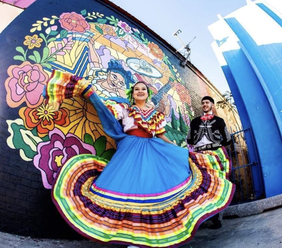 urbanoracle's tweet photo. A spectacular transformation to a blank wall celebrated by LA29 in south Oklahoma City yesterday.  BAILAMOS which means Let’s Dance, was designed and executed by Oklahoma Artist Nick Bayer of CreateCo Studio.  @la29okc  @createcostudios @carolliinnaa_ @elizabethlarios https://t.co/o7d5E64psr