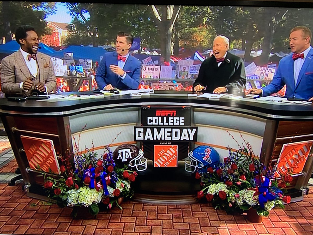 OMRebelNation's tweet photo. best backdrop in @CollegeGameDay history https://t.co/A3OiYN70mq