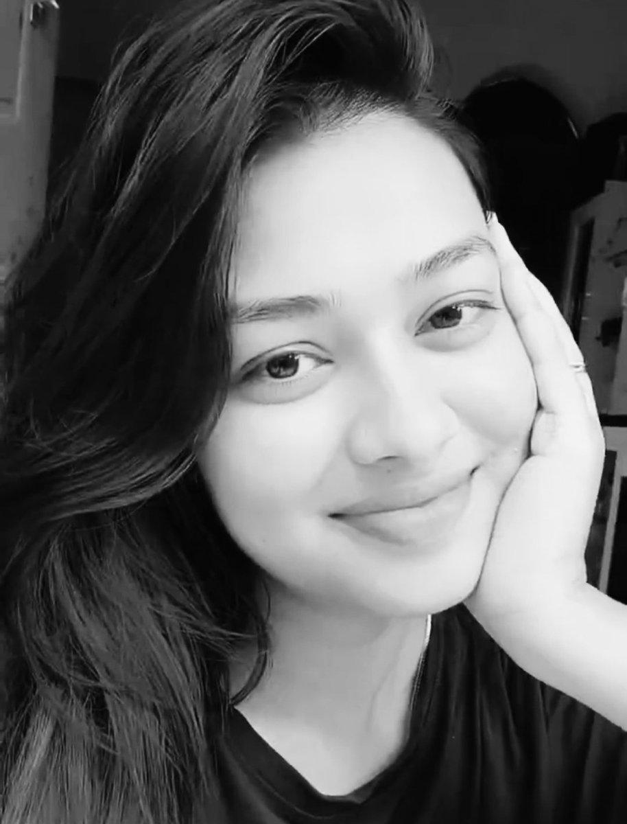 LizaDash11's tweet photo. Black and white....😎😎😎😎😎🖤🖤🖤🖤🖤💥💥💥💥💥🔥🔥🔥🔥🔥 https://t.co/XIEDqQpocf