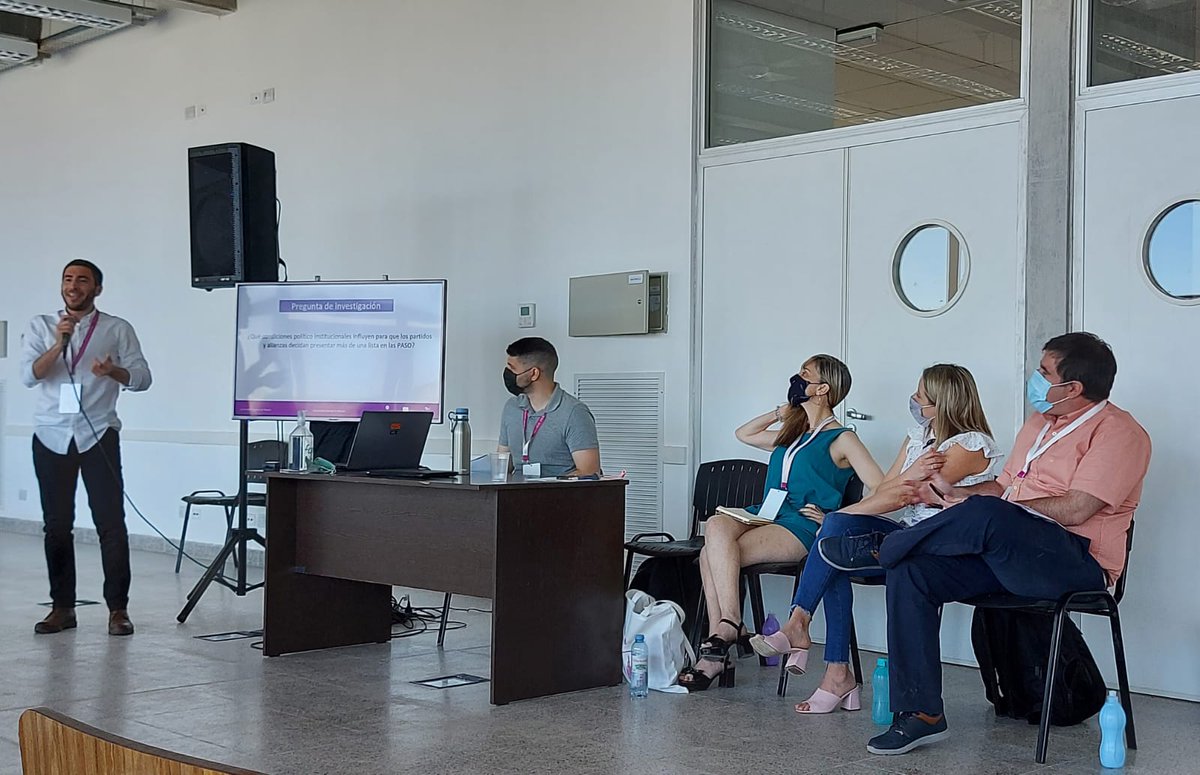 Ayer estuvimos charlando sobre las PASO en el marco del simposio Elecciones, Reforma Política y gobernanza electoral #SAAPconDEMOCRACIA con les colegas <a href="/ferdsardou/">Fernando D. Sardou</a> <a href="/agustindmuba/">Agustín De Marco</a> <a href="/fnmaidana/">Fanny Maidana</a> y Ariadna Gallo