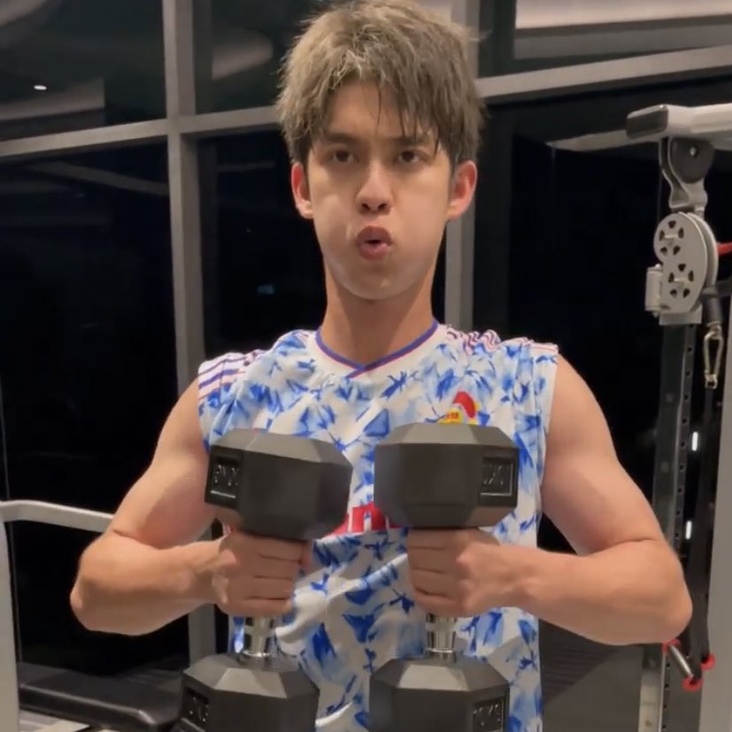 𝐒𝐚𝐥. tweet media