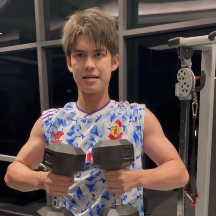 𝐒𝐚𝐥. tweet media