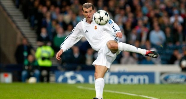 DanikRM_'s tweet photo. Cerremos el debate definitivamente. Quien fue mejor como jugador?

RT - ZIDANE
FAV - XAVI https://t.co/BNlUTxsyi0