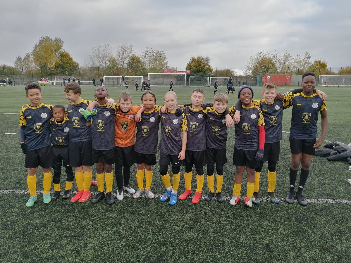 ESPSFA's tweet photo. What a team spirit these boys have! They dug deep this morning and found something when the game seemed lost. Well done boys! @Yenton_Primary @FeatherstoneSch @OAShortHeath @lea_forest_aet @HillstonePS @GunterSchool @ssmryjon @SSPeterPaulB24 @CromwellPrimary @psdf7 https://t.co/gJgcJlIUMy
