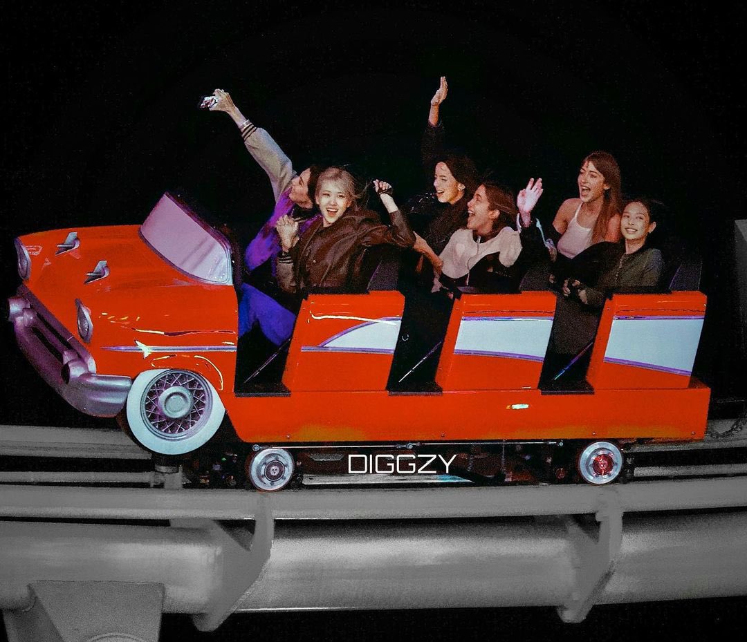 TheBlinksDE's tweet photo. Diggyz instagram update mit Jennie und Rosé

#jennie #rosé #blackpinl #blink #germanblink #theblinks https://t.co/glB98Yleo8