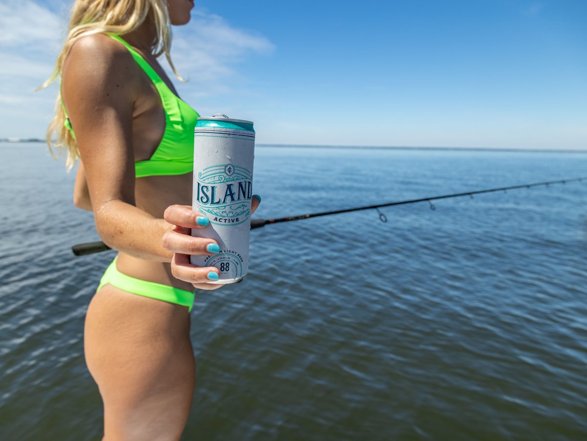 islandbrandsusa's tweet photo. Fishing burns 150 to 550 calories per hour - plenty of wiggle room for a few Actives at just 88 cals π»
#crispcleancrushable #islandactive #activelifestyle #thecleanchoice #88calories #fitness #fitlife #fitspo #betterforyou https://t.co/MCiTcxA2Kx