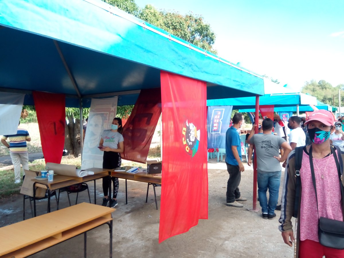 mjm_cuba's tweet photo. El Movimiento #JuvenilMartiano y la Brigada de instructores de arte #JoséMartí han llegado a la comunidad de #Berroa junto a @UJCdeCuba @FEUHabana @CienciaJoven1 @FEEMXCuba y otras organizaciones de la juventud #CubaViveEnSuHistoria  #CubaViveEnElBarrio https://t.co/1gXOtrG5tz