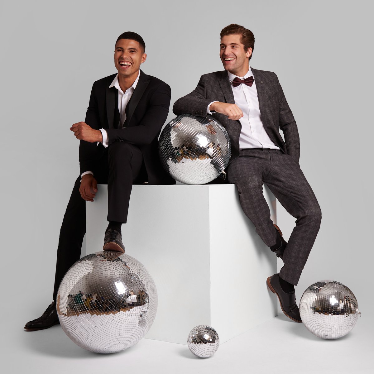 _Metrocentre's tweet photo. With a wide range of choice from classic suits, formal tuxedos, finely knitted jumpers, ties, shoes (and more), you’ll be able to find a head-to-toe party outfit in SD by Suit Direct this season.

SD by Suit Direct is located in Upper Platinum Mall. https://t.co/3Co63csW1j