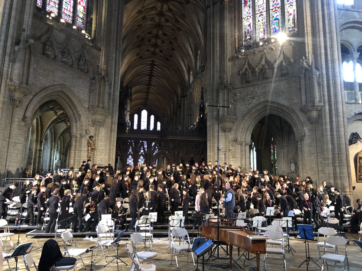 Here in the truly stunning @Ely_Cathedral for tonight’s #ReCreation with @GabrieliCandP. #ROAR choir sounding fabulous thanks to @Paul_McCreesh @erd_27 @CMacD82 and their choir directors. Glorious sounds from all, but esp. @LaTynan @AJRStaples @AshleyRiches #education #ilovemyjob