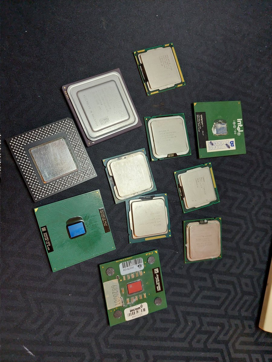 classicvga1's tweet photo. Saturday morning pick ups not far from my place. Next step is put them into goos testing. ;)
#intel #amd #cpu #testing
#retropc #retrogames #classicvga https://t.co/vivtUvzGun