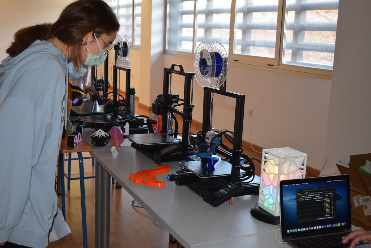 Este I Encuentro de Consejos Locales de Infancia y Adolescencia <a href="/UNICEFAndalucia/">UNICEF C. Andalucía</a> ha reunido a los municipios de Adra, Vera, Huércal-Overa, Cuevas del Almanzora y Vícar que cuentan con Consejo así como  Roquetas de Mar, Almería, Líjar Alhama y El Ejido, los cuales aspiran a serlo