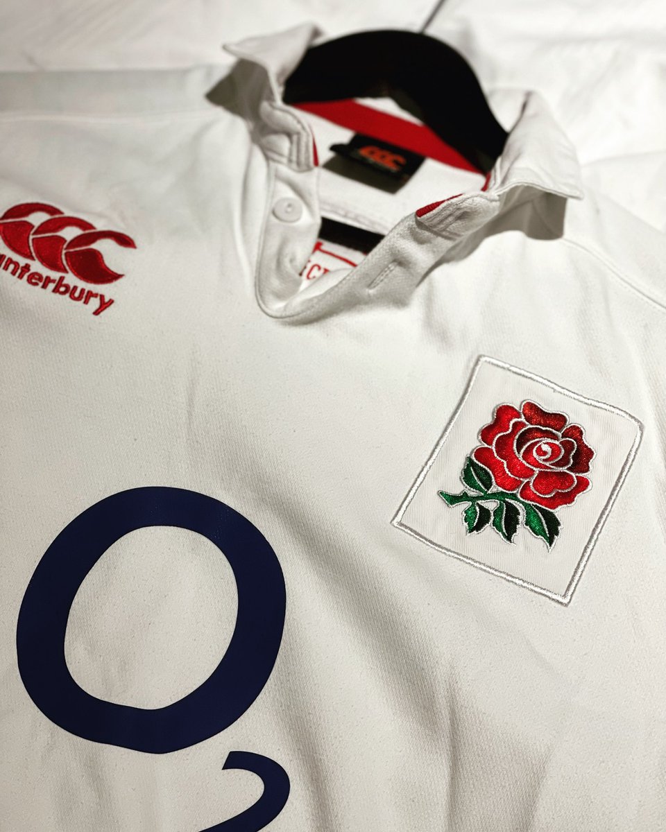 fufuray's tweet photo. #weartherose #england rugby #twickers We’re back! Come on lads ❤️❤️ https://t.co/19qpKxz50J