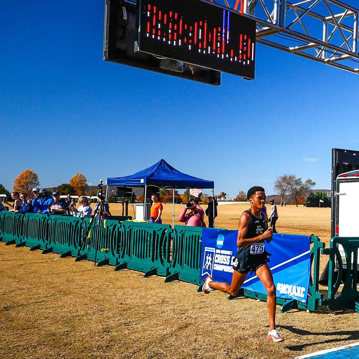 HsvSports's tweet photo. It was an honor to host the @NCAA Division I Cross Country South Regional Championships in Huntsville, AL with @UNAAthletics! We hope you enjoyed the John Hunt Cross Country Running Course. Good luck to the teams that advanced to Nationals in Tallahassee! #SportsHsv https://t.co/Q7VAuhu0oD