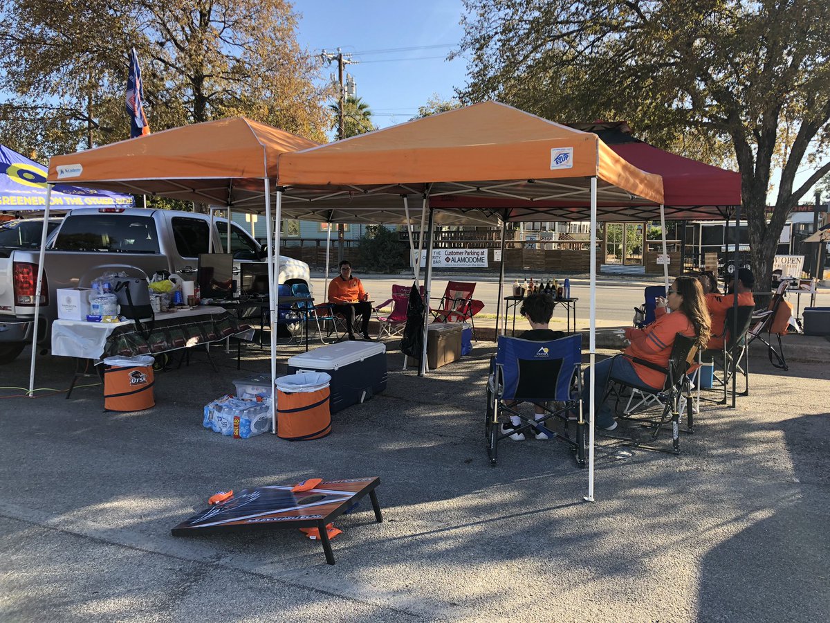 rick_j_martinez's tweet photo. Out early for some tailgating for the Runners! Barbacoa, Big Red, &amp; Tamales in the AM. Moving quickly to mimosas, Fireball, Dos Equis, and water (gotta hydrate)! Ready to watch some games before and after the main event! #BirdsUp #TDFM #MeepMeep #UTSATailgate #GoRunners https://t.co/T134seVvKe