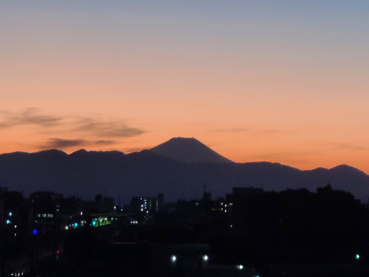 経堂からの富士山
こんなに大きくはっきり見えるとは