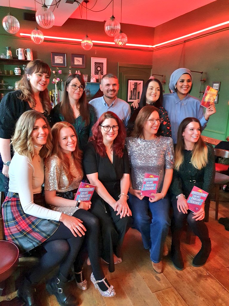 abbiemann1982's tweet image. TEAM #successinEnglish #booklaunchparty @TillyTeacher @LyndsayBawden @Xris32 @HWimbushEnglish @andy_samm