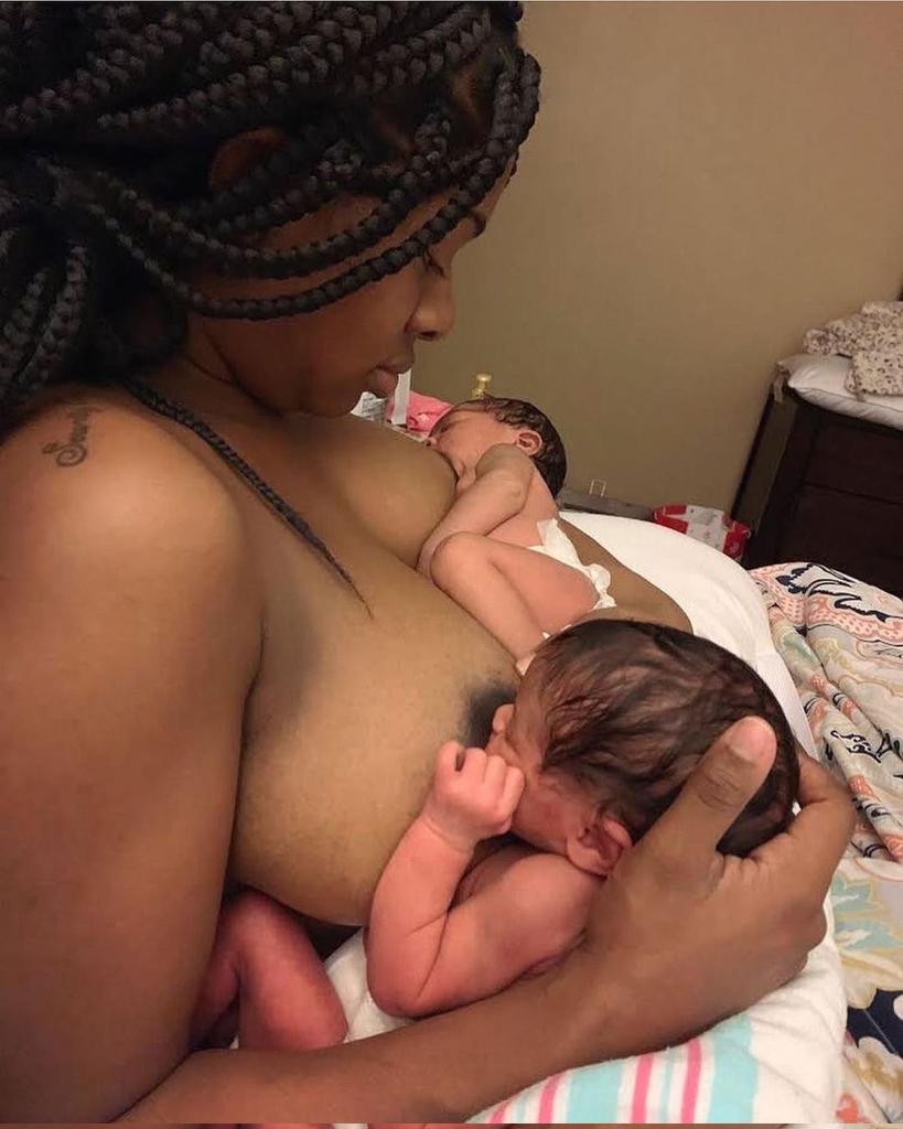 ShabnamJessica's tweet photo. Let’s talk about breastfeeding! What’s your number one advice to moms about to embark on this journey?

.

Image via @mommasvillagefay ❤️
#pregnantandperfect #motherhoodthroughinstagram #breastfeedingmom #postpartumjourney https://t.co/8wrU8T3RKr