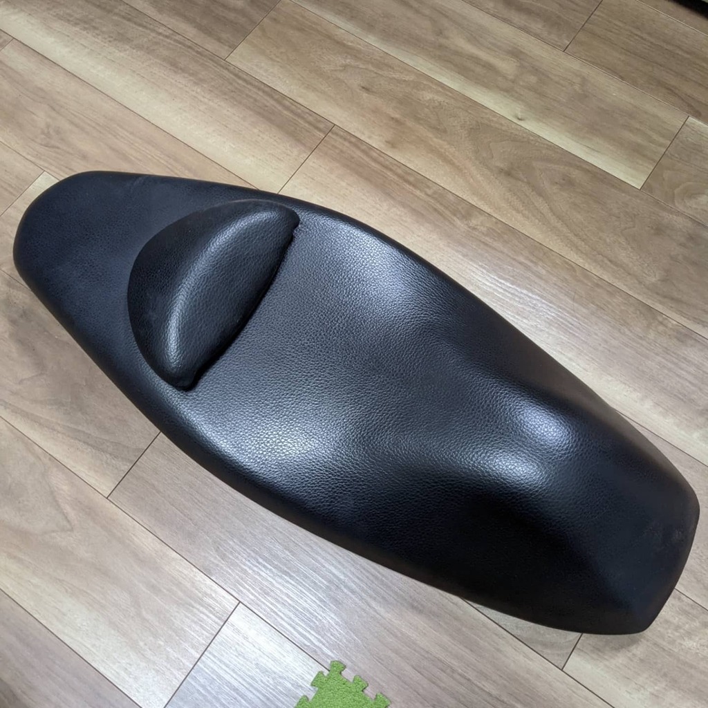 bikediynavi's tweet photo. シートのコブ取り完了!
これで足元快適!
#pcx #kf12 https://t.co/ZsGmsuR489 https://t.co/cbr2QT1iER