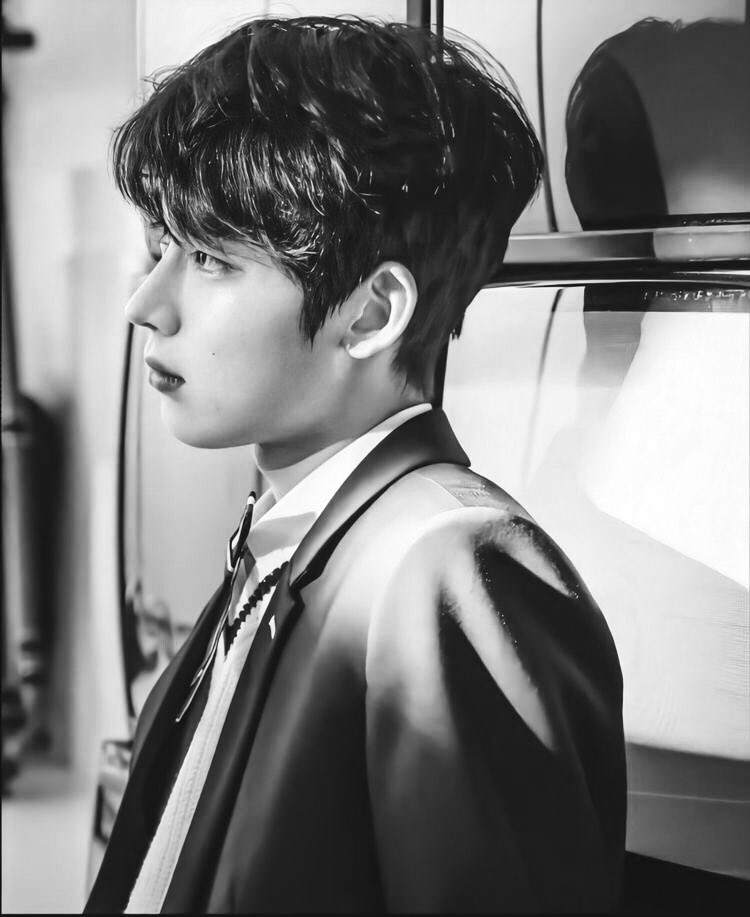 "Chasing hearts" #sunwonau  where in...
