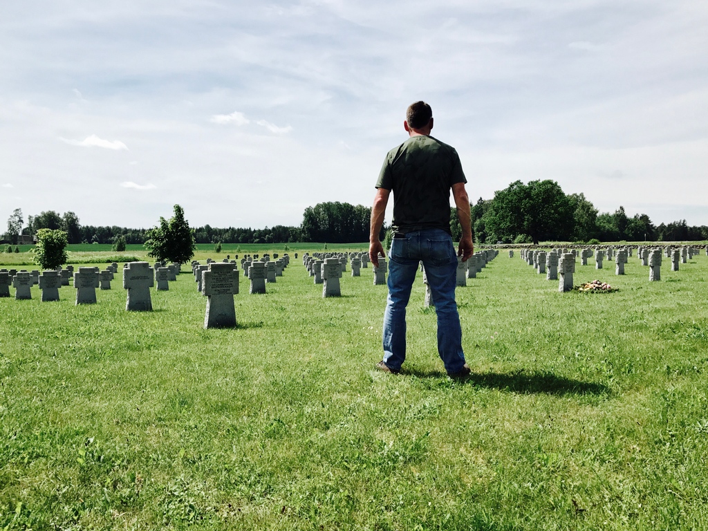 LegendaDiggers's tweet photo. Many of the soldiers on each of these crosses have been recovered by Legenda. The crosses are being added every year, each cross holds many soldiers.#findingthemissing #legendaarchaeology #legendamilitaryarchaeology #MissingSoldier #unknownsoldiers #worldwartwo https://t.co/R03y6Zr3Cz