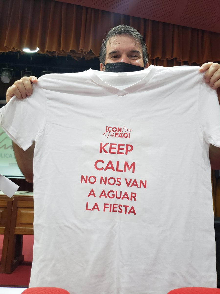 ¡No nos quitarán el blanco ni nos van a aguar la fiesta!

#Cubavive
#NohayMarchaAtrás