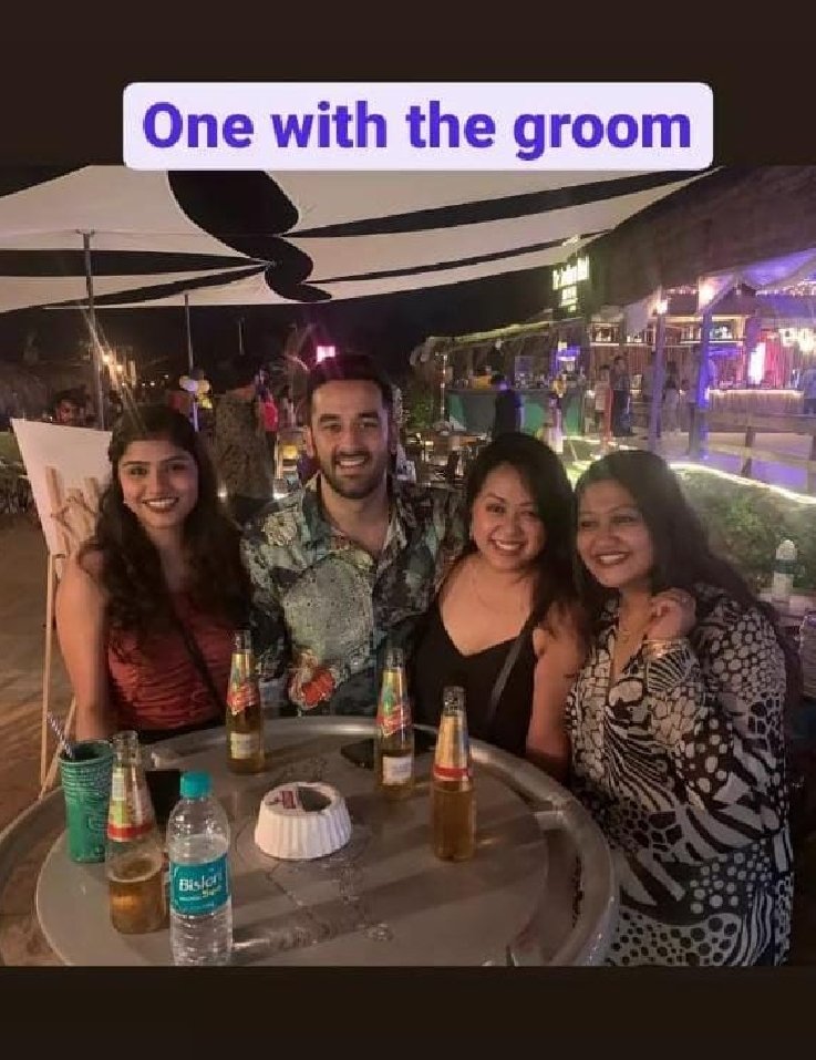 Lady_Bheem's tweet photo. Yasss.. Finally 🥺❤️🧿 #VishalVashishtha #VishAkshi #VishAkshiKiShaadi @v_vishal13 https://t.co/dtfoauweo5