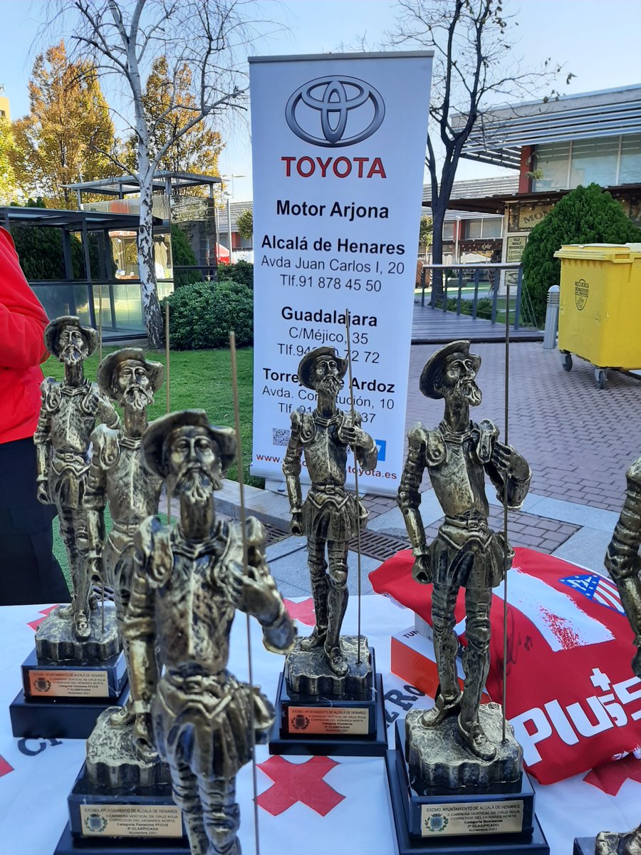 MotorArjona's tweet photo. #motorarjona 
Fiesta popular en la Carrera Vertical Torre Garena organizada por La Cruz Roja, patrocinada por Toyota Motor Arjona #corredordelhenaresnorte https://t.co/2FwMwnCo0y