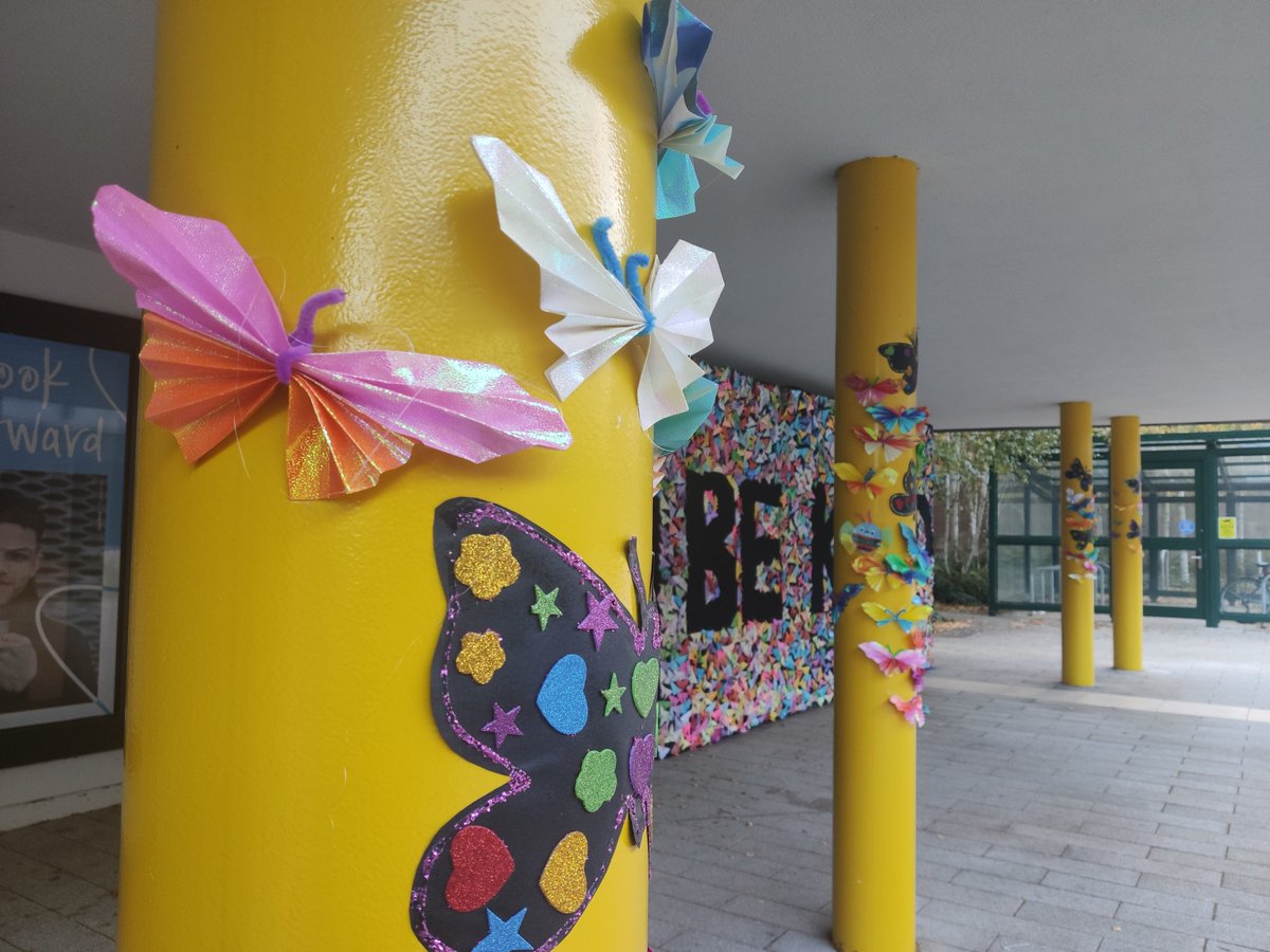 Coventry2021's tweet photo. The butterflies have been handmade by groups across the city including a community group in Hillfields, Coundon Day Care Centre, Coventry’s social prescribing network, Longford Baptist Church, @CUSU &amp; students from CU Coventry who have written positive messages on the butterflies https://t.co/IaeWLJtHVk