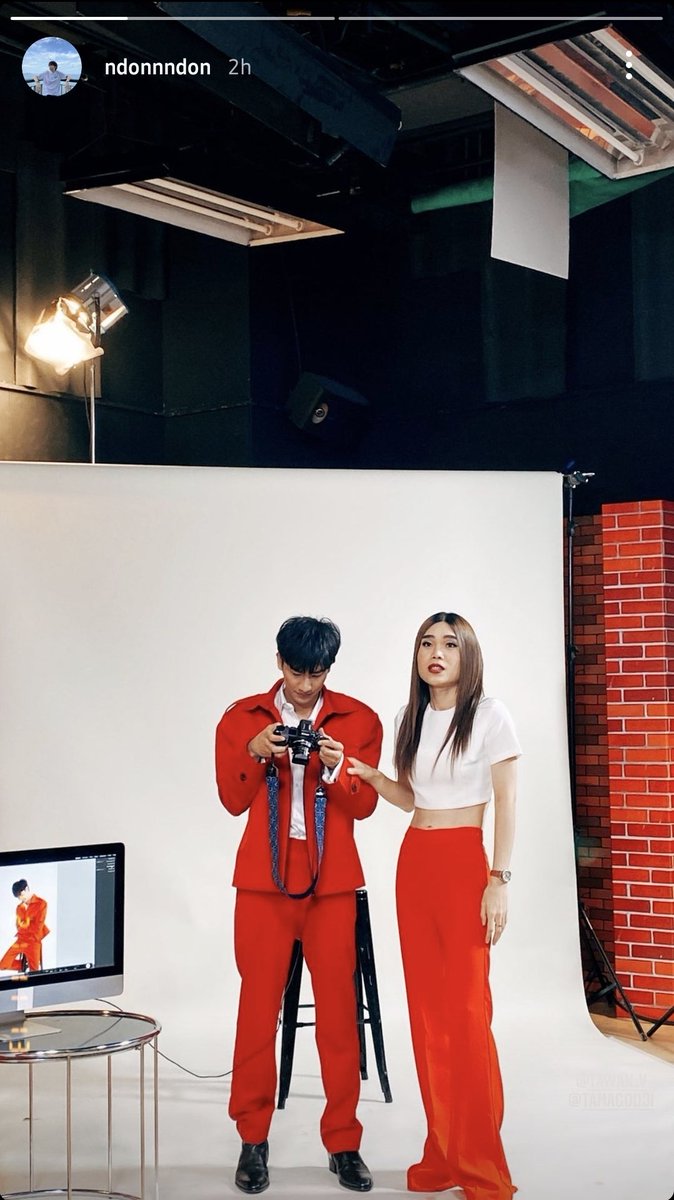 ttvntthappiness's tweet photo. Stunning in red ❤
#Tawan_V #APNeighborService https://t.co/NKNH2eVDrb