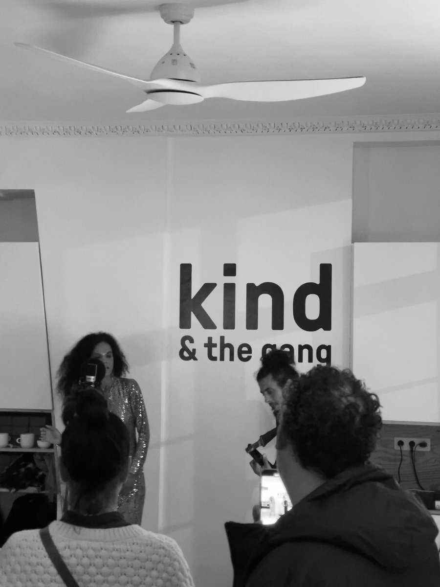 MarzInParis's tweet photo. Still reeling over the fact that I got to attend Paris’ first NFT event. A million thanks to @CrystalPNight for inviting me. Can’t wait for more! 🎉🎉 https://t.co/frEkTn7WhZ